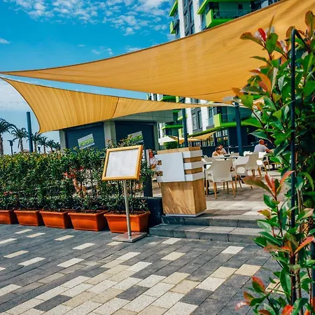 Wnb Beach Pool & Spa Mamaia Nord